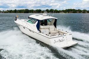 2002 Tiara Yachts 35 Open thumbnail 3