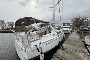 35ft Beneteau Yacht For Sale