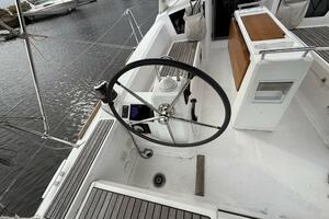 35ft Beneteau Yacht For Sale