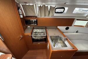 35ft Beneteau Yacht For Sale