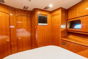 WHILE AWAY III 63ft Hampton Yacht For Sale