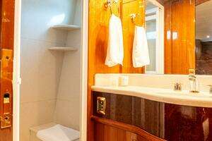 2008 Hampton 630 Pilothouse thumbnail 52