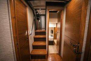 2016 Tiara Yachts 44 Coupe thumbnail 6