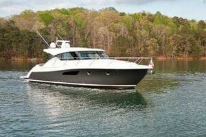 Tiara 44 NO AGENDA -  Starboard Bow Profile