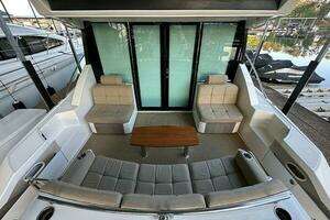 2016 Tiara Yachts 44 Coupe thumbnail 16