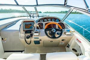 2007 Sea Ray 320 Sundancer thumbnail 14
