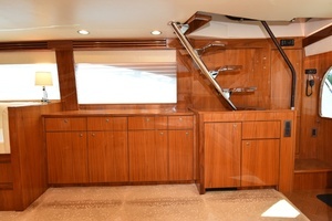 2019 Viking 80 Skybridge thumbnail 58