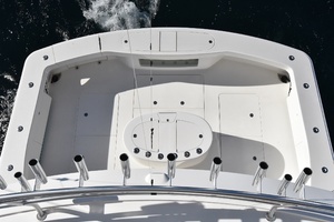 2019 Viking 80 Skybridge thumbnail 94