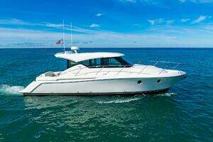2022 Tiara Yachts 39 Coupe thumbnail 1