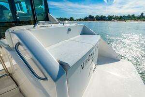 2022 Tiara Yachts 39 Coupe thumbnail 7