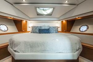 40FT (12.45M) TIARA YACHTS