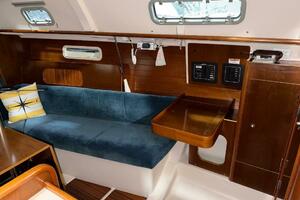 1998 Beneteau 281 thumbnail 18