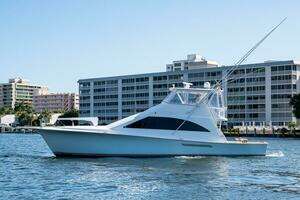 1999 Ocean Yachts 60 Convertible thumbnail 1