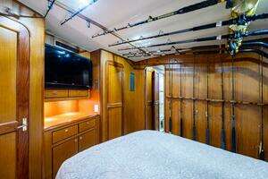 1999 Ocean Yachts 60 Convertible thumbnail 39