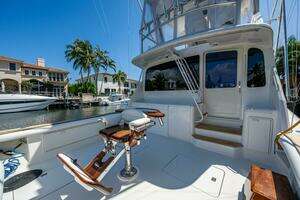 1999 Ocean Yachts 60 Convertible thumbnail 11