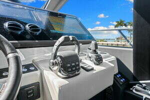 2022 Azimut S6 thumbnail 35