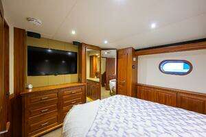 2013 Hatteras GT63 thumbnail 12