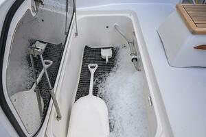 Hatteras 63 Reelin N Dealin - Exterior Cockpit