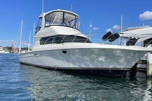 2006 Silverton 42 Convertible thumbnail 1