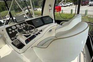 2006 Silverton 42 Convertible thumbnail 4