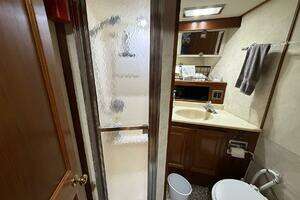 1987 Viking 44 Motor Yacht thumbnail 64