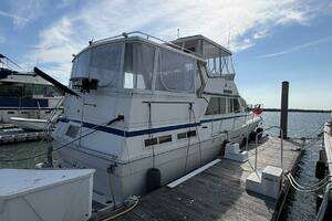 1987 Viking 44 Motor Yacht thumbnail 5