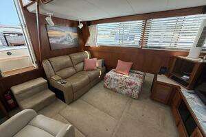 1987 Viking 44 Motor Yacht thumbnail 38