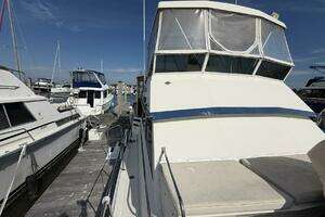 1987 Viking 44 Motor Yacht thumbnail 16