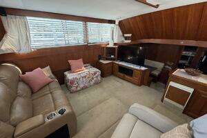 1987 Viking 44 Motor Yacht thumbnail 40