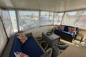 1987 Viking 44 Motor Yacht thumbnail 21