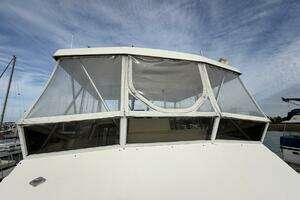 1987 Viking 44 Motor Yacht thumbnail 17