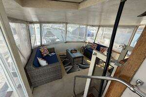 1987 Viking 44 Motor Yacht thumbnail 25
