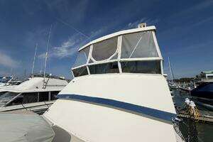 1987 Viking 44 Motor Yacht thumbnail 15