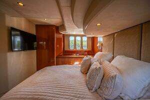 2009 Princess 54 Flybridge thumbnail 68