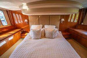 2009 Princess 54 Flybridge thumbnail 63
