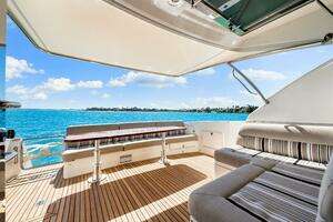2016 Riviera 5000 Sport Yacht thumbnail 49