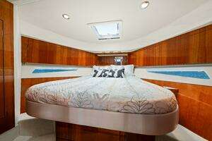2016 Riviera 5000 Sport Yacht thumbnail 72