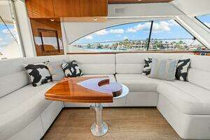 2016 Riviera 5000 Sport Yacht thumbnail 61