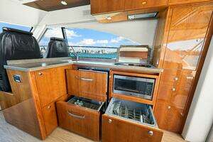 2016 Riviera 5000 Sport Yacht thumbnail 63