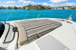 2016 Riviera 5000 Sport Yacht thumbnail 52