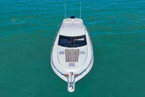 2016 Riviera 5000 Sport Yacht thumbnail 21