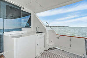 2013 Ocean Alexander 65 PILOTHOUSE thumbnail 11