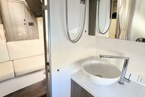 Photo 5934822 for 2021 Regal 33 XO  