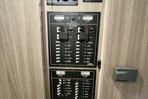 Photo 5934841 for 2021 Regal 33 XO  