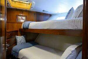 1991 Hatteras 78 Cockpit Motor Yacht thumbnail 9