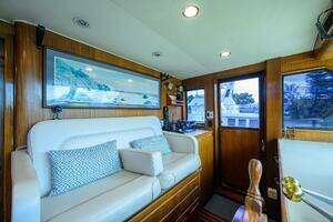1991 Hatteras 78 Cockpit Motor Yacht thumbnail 31