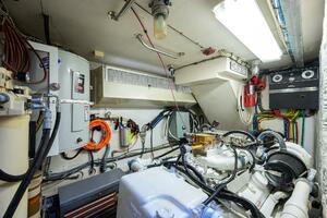 FOREVER YOUNG 78ft Hatteras Yacht For Sale