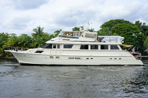 FOREVER YOUNG 78ft Hatteras Yacht For Sale