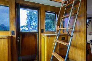 1991 Hatteras 78 Cockpit Motor Yacht thumbnail 32