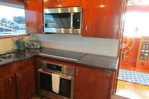 1986 Burger Flush Deck with Flybridge thumbnail 9